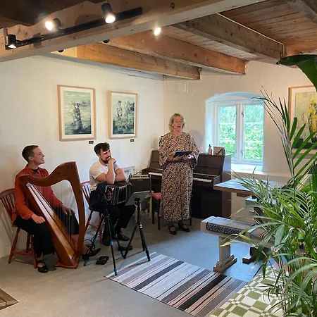 Ner-grefstad Gard Lantgård *